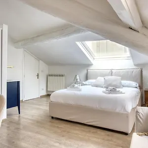 https://elegant-1-bedroom-apt-corso-como.it-lombardy.com