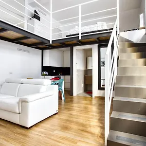 https://altido-charismatic-1-bed-flat-with-parking.it-lombardy.com